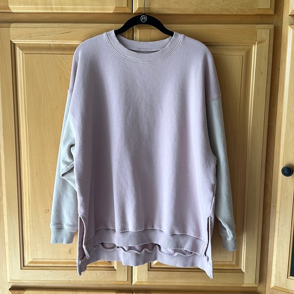 American Eagle Outfitters Sweatshirt - Picture 1 of 7